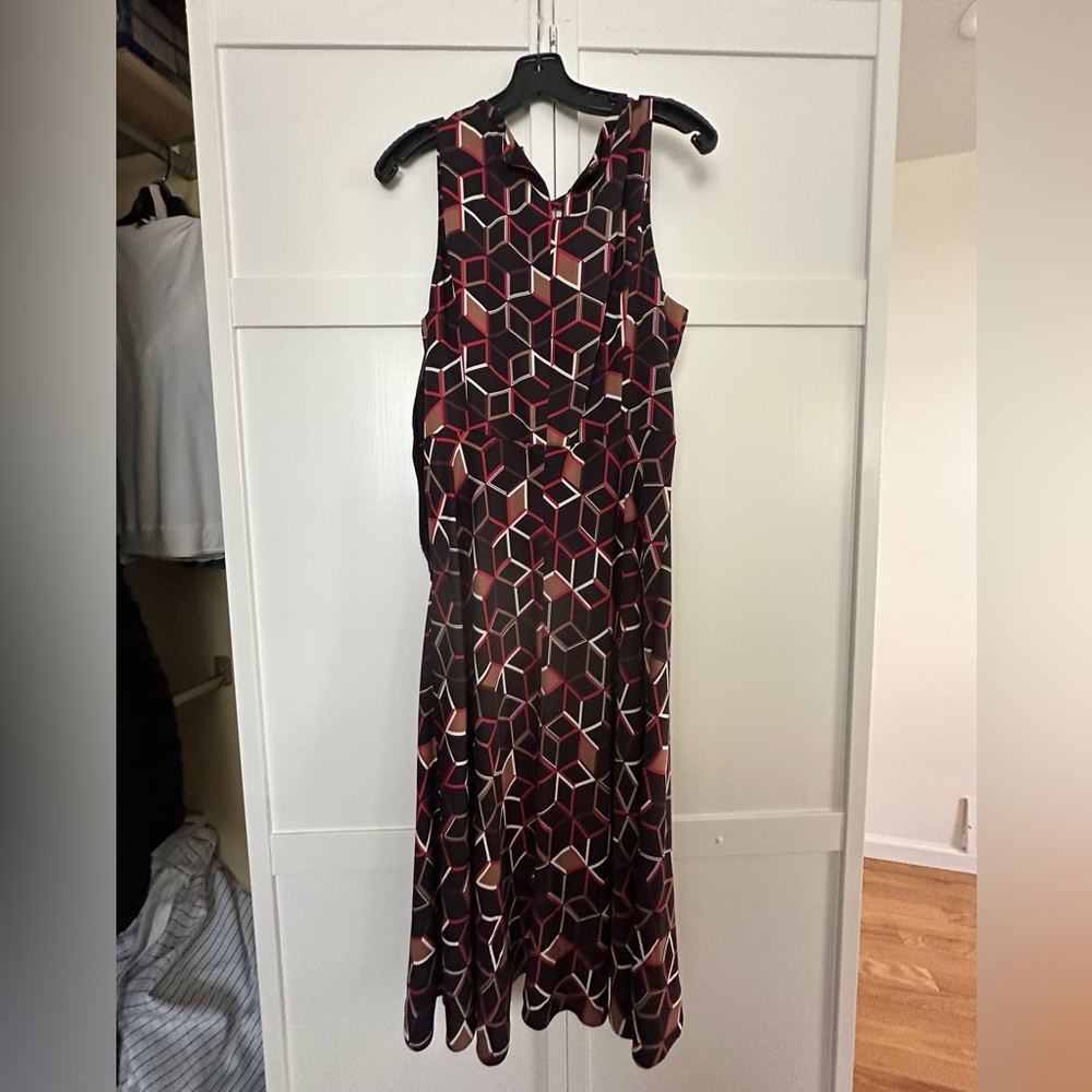Geometric Patterned Sleeveless Dress - Black and Red and white and brown